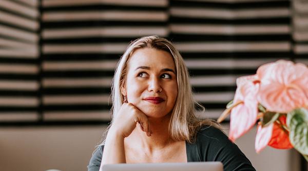 Headshot of Dr. Sara Vogel.