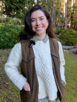 Headshot of Claire Gordon.