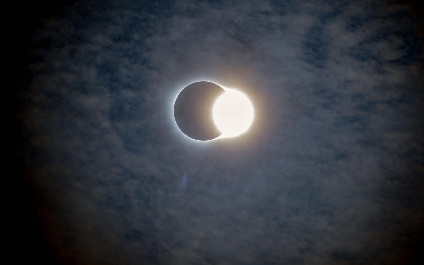 “Diamond Ring” marks the end of totality as the Sun begins to peek out from behind the Moon