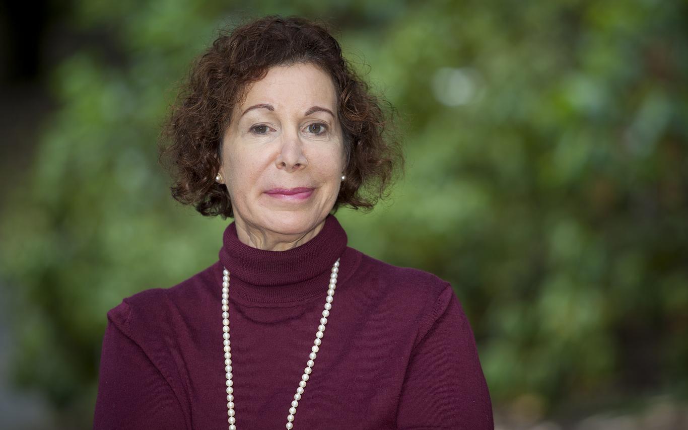 Headshot of Dr. Cheryl Krasnick Warsh 