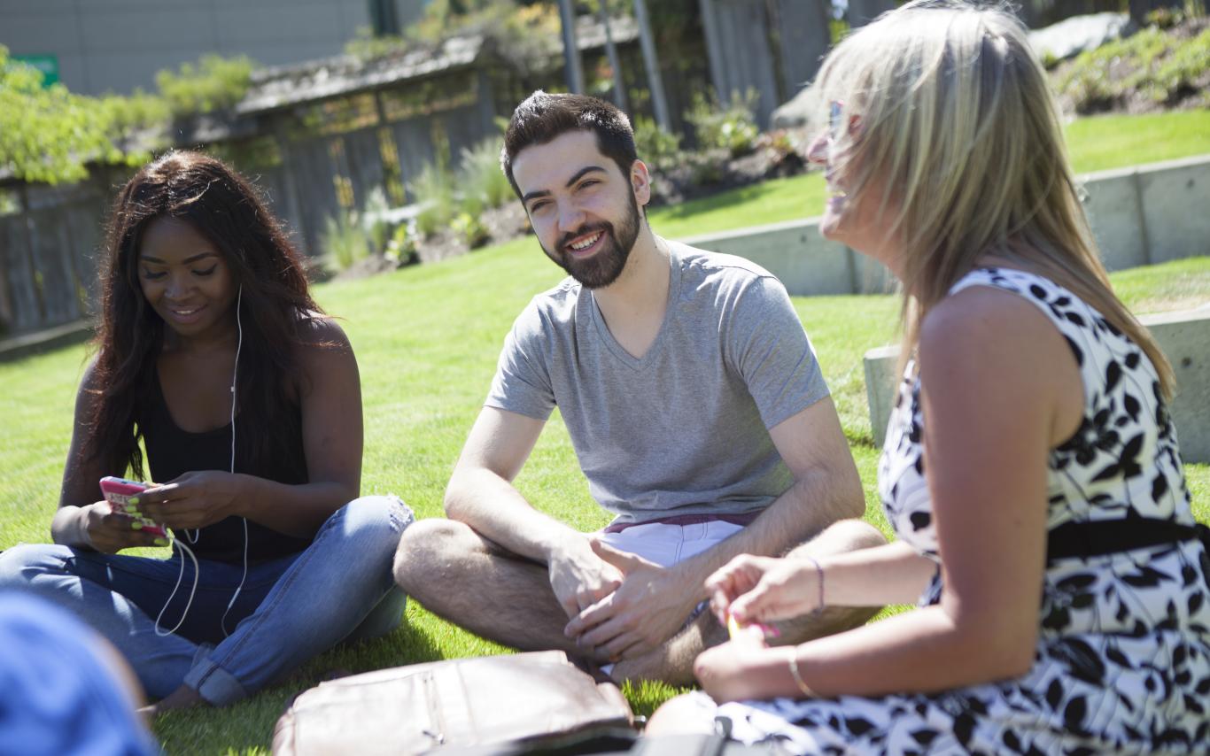 3 Tips to Help You Pay for University